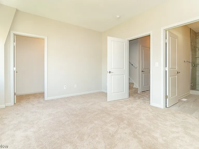 27 Ashbourne Dr — Photo 17
