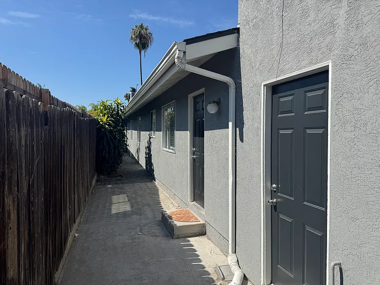 8202 Palm St — Photo 23