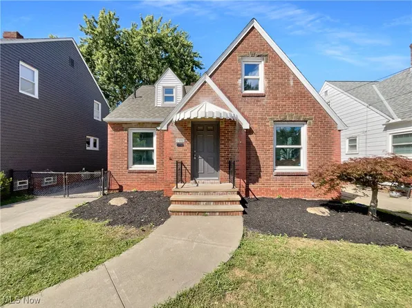 7010 Woodhaven Ave, Cleveland, OH 44144