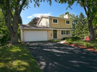 7090 Quail Cir, Eden Prairie, MN 55346