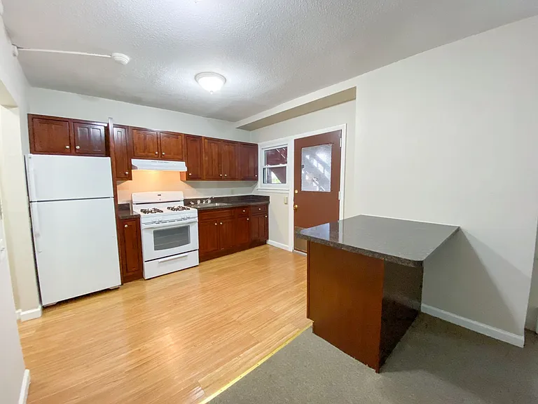 37-39 Dorothy St — Photo 9