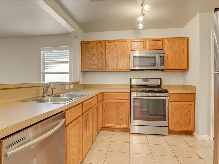 822 Crabapple Way — Photo 6