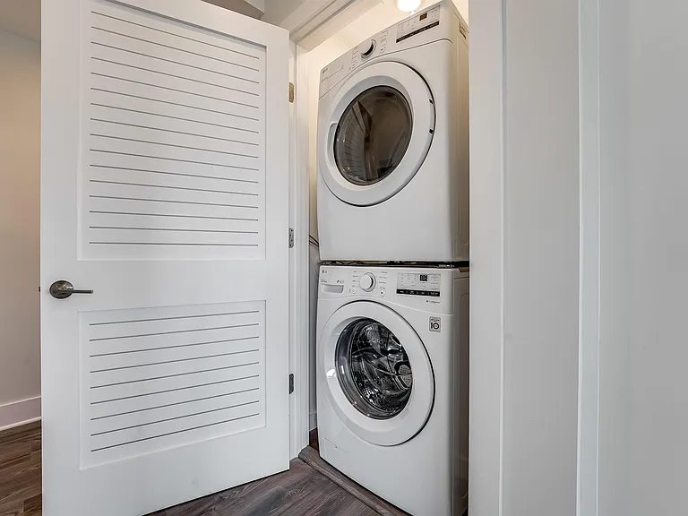 658 Grand St #303 — Photo 36