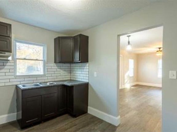 3rd image of 4649 Burks Rd