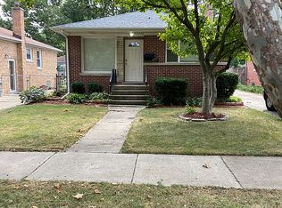 8611 Frontage Rd, Skokie, IL 60077