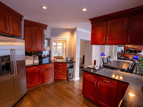 Front Kitchen - Dining