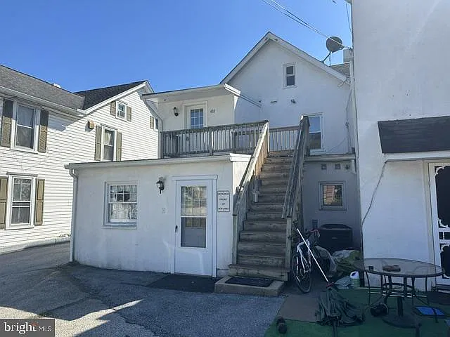 1 bed, 1.0 bath, 1000 sqft, $1,200 — Photo 3