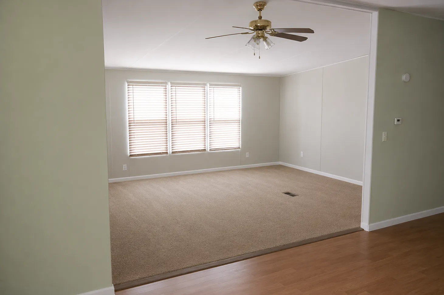 3 bed, $950 — Photo 3