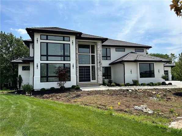 14005 Goddard St, Overland Park, KS 66221