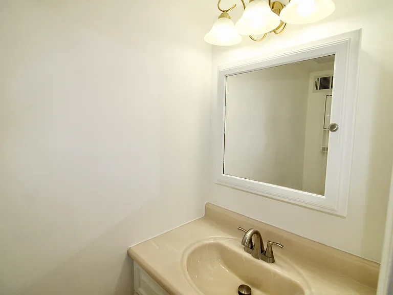 8501 Buckeye Ct — Photo 8