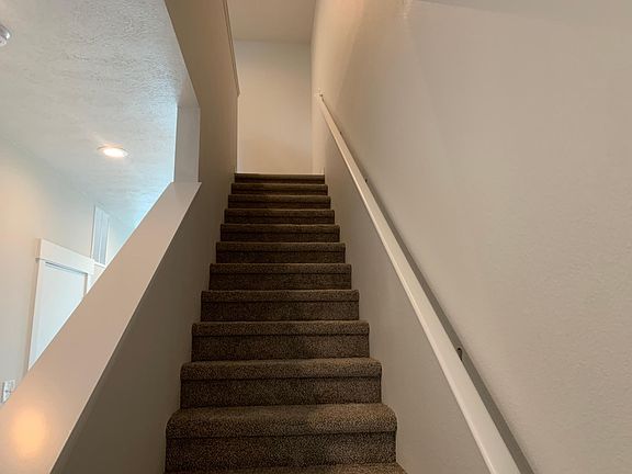 4th image of 424 E D St #B