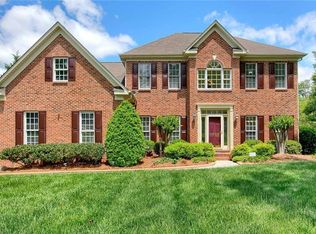 3000 Peninsula Dr, Jamestown, NC 27282