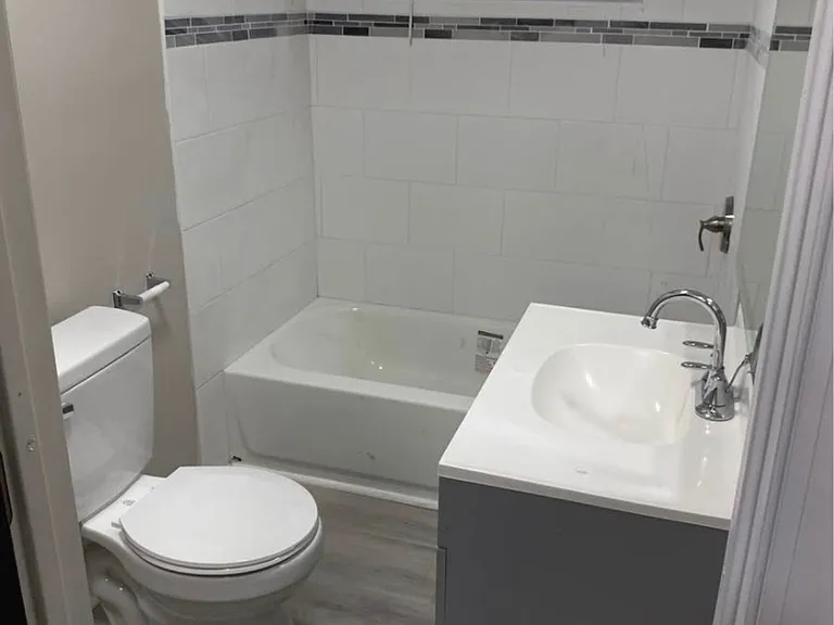 Bellagio East Living I — Photo 16
