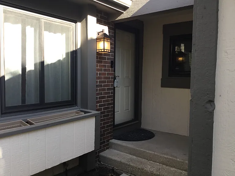 2508 Yarrow Ln — Photo 2