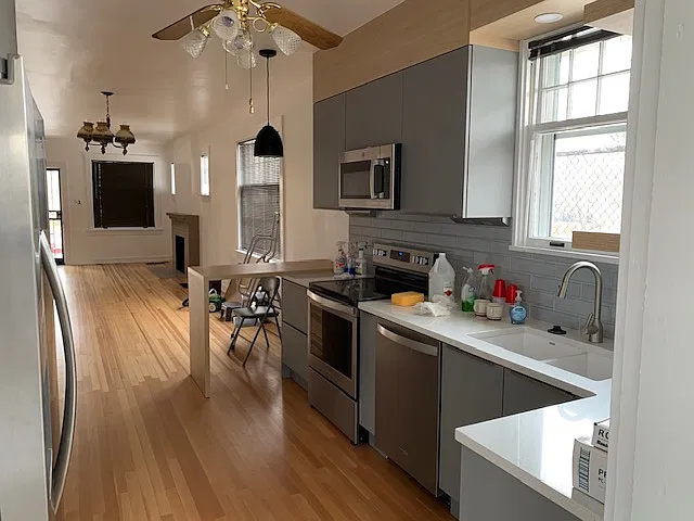 2 bed, 1300 sqft, $3,000 — Photo 3