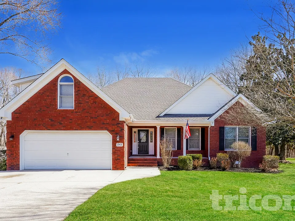 1943 Turfland Dr