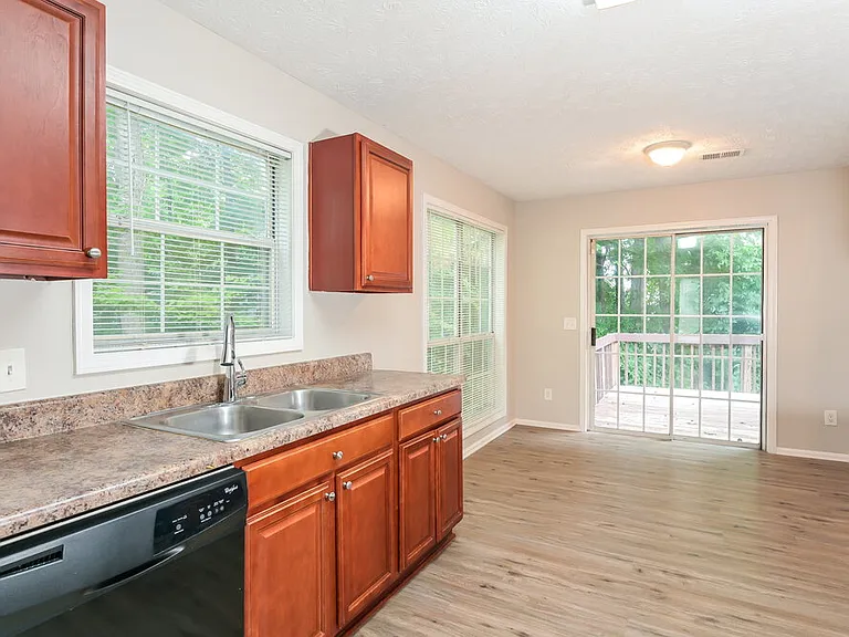 2526 Riverwood Spg — Photo 8