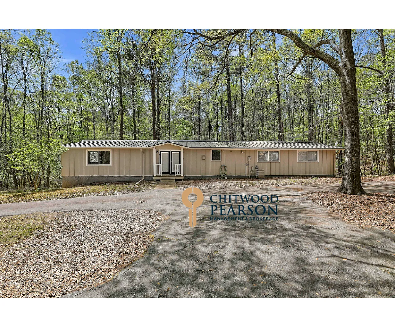 435 Sherwood Rd photo 1