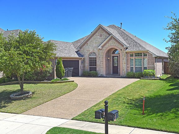 3rd image of 4401 Oxbow Dr