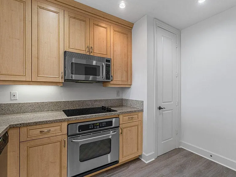 200 NE 2nd Ave #401 — Photo 12