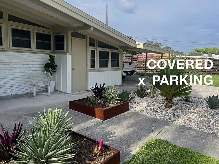 2755 Valencia Dr — Photo 10