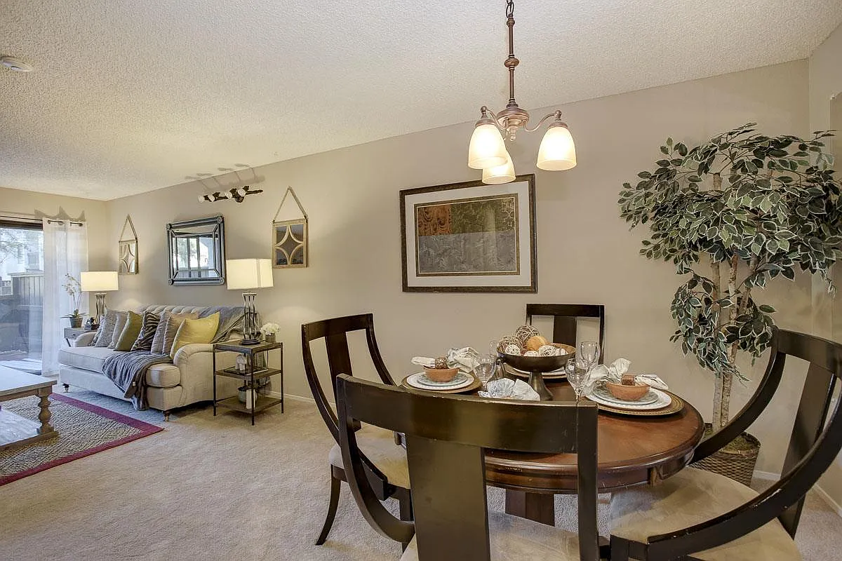 3 bed, 1283 sqft, $3,500 — Photo 3