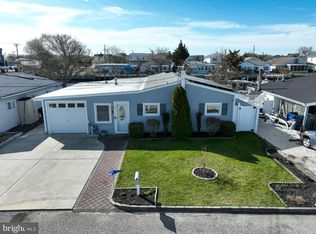 5 W Dory Dr, Little Egg Harbor, NJ