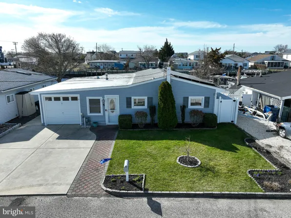 5 W Dory Dr, Little Egg Harbor, NJ 08087