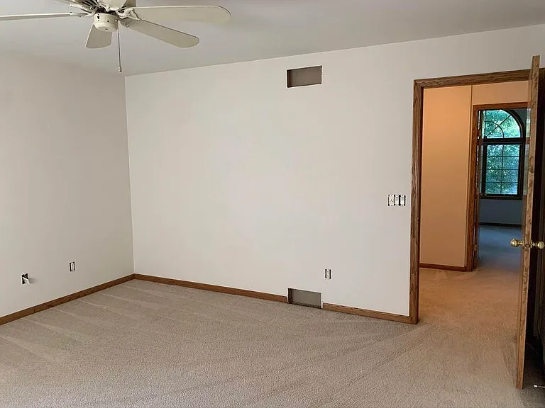 5593 Byrneland St — Photo 14