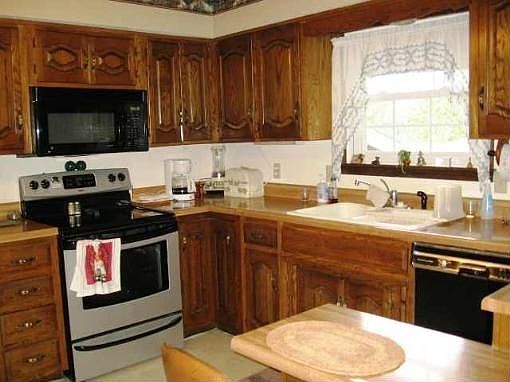 3rd image of 10135 Mulberry Dr