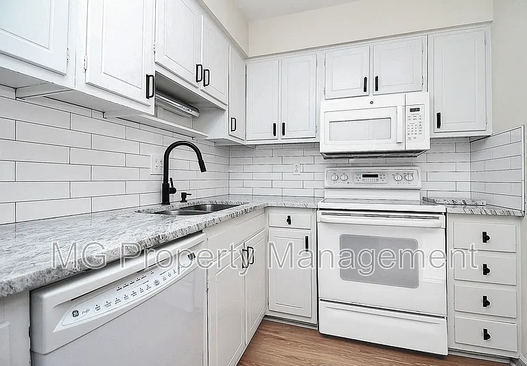 3726 Park Rd #D — Photo 4
