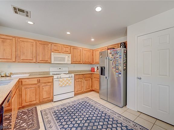 4th image of 9941 Carrizo Springs Ave