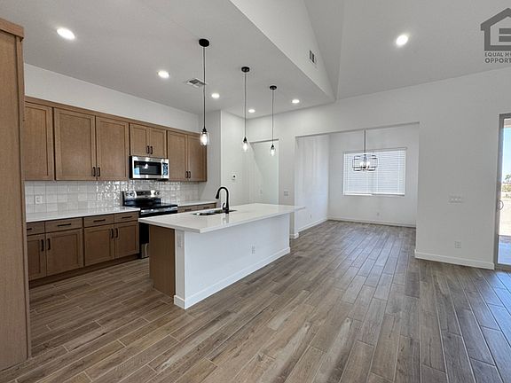 4th image of 18146 W Morning Vista Ln