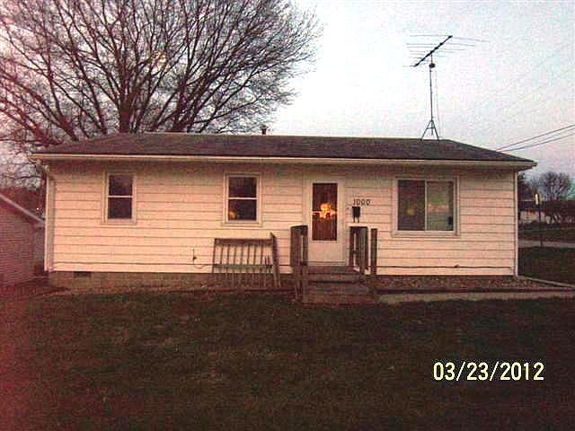 1st image of 1000 Oswego St