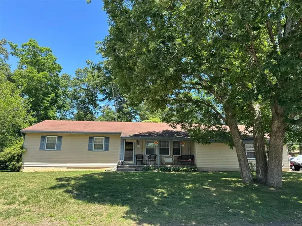 2220 Mistletoe Ln, Millville, NJ 08332