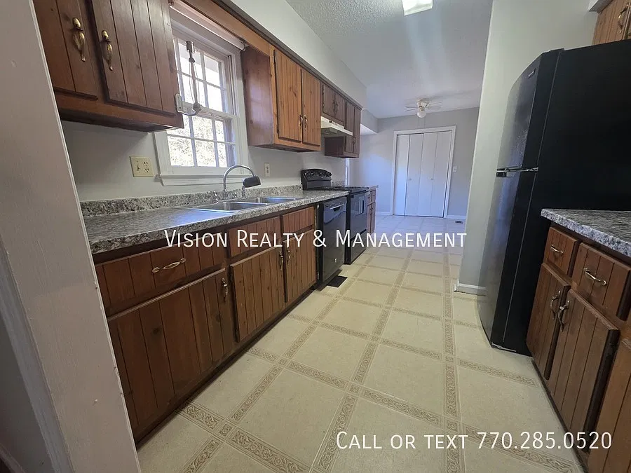 Lovely 3BD/2BA In Carrollton — Photo 2
