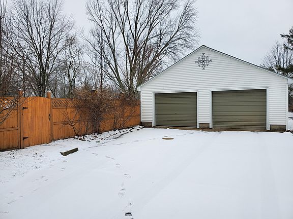 5th image of 1153 144th Ave