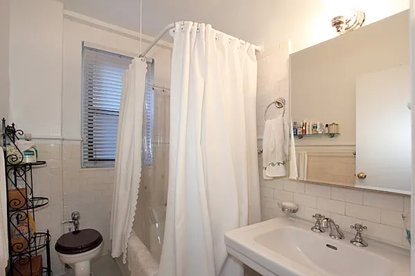 Sold by RE/MAX Town & Country | media 26