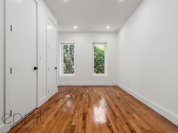 5th image of 294 Schaffer St #2F