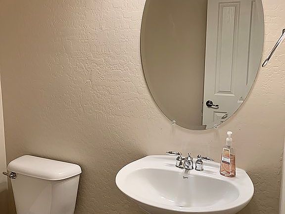 Guest Bath - 1st Floor