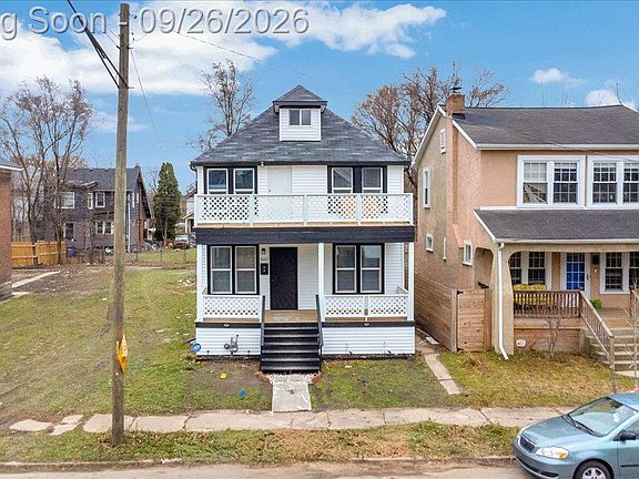 4th image of 1667 Pingree St