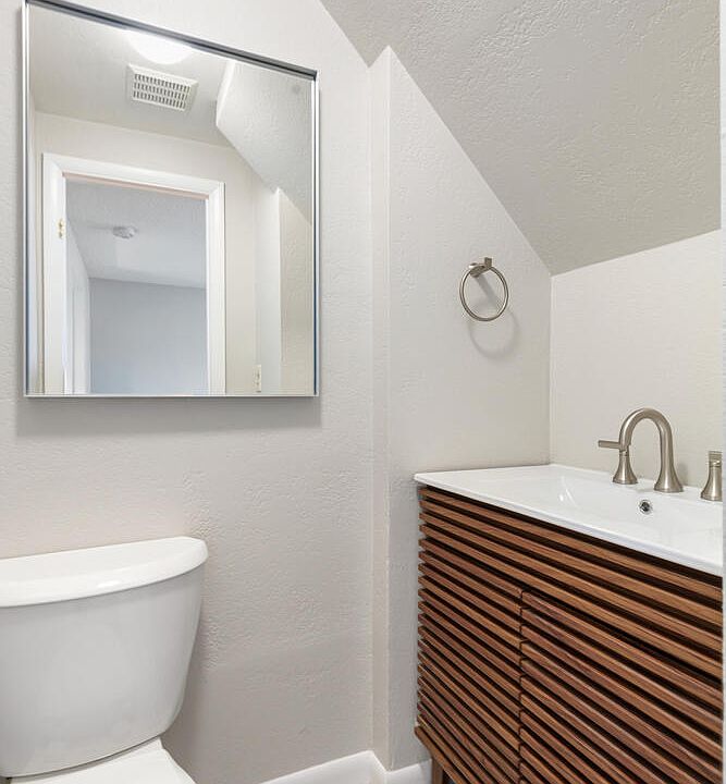 Downstairs half bath