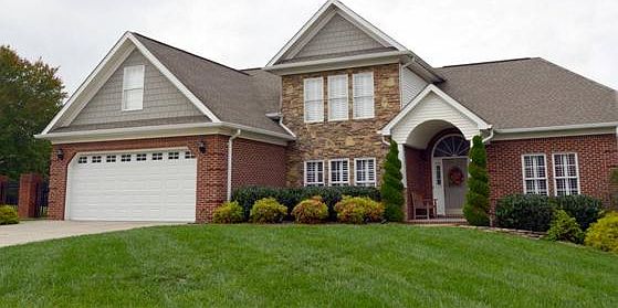 1st image of 1024 Norfolk Pl