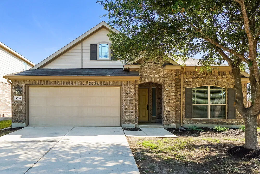 3 bed, 2.0 bath, 1804 sqft, $3,205 — Photo 1