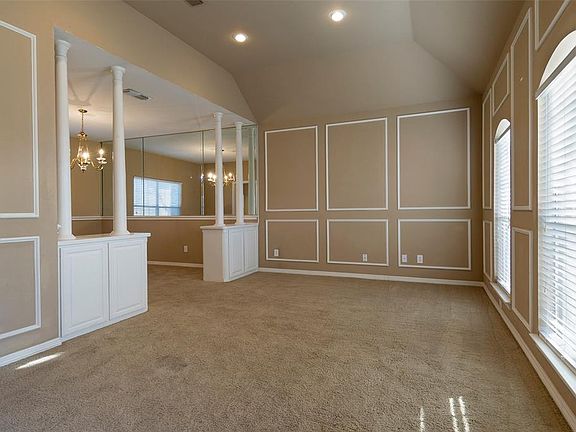 4th image of 9241 Winslow Ct