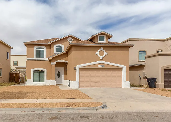 12233 Iverson Ct — Photo 2