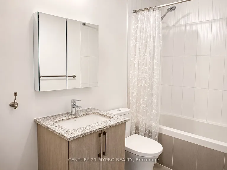 9608 Yonge St #305 — Photo 7