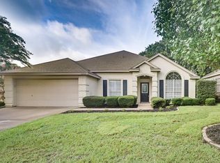 6212 Pennsylvania Ave, Arlington, TX 76017