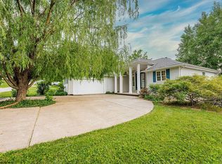 1275 Forman Dr, Morgantown, WV 26508