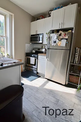 Rented by Rental Solutions Inc | media 7